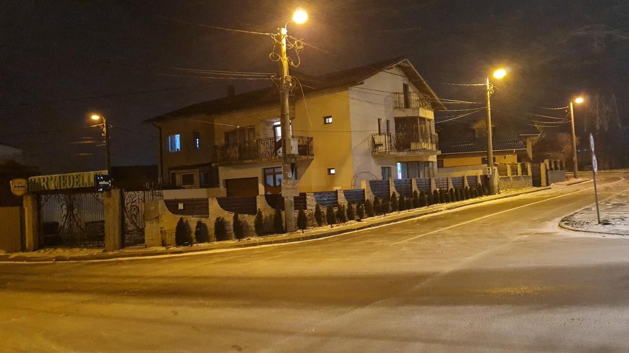 Pensiunea Medellin Tulcea Luaran gambar