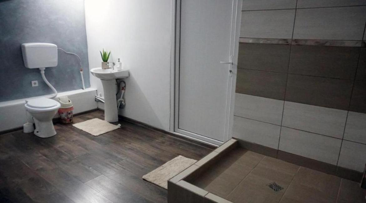 Pensiunea Medellin Tulcea Luaran gambar